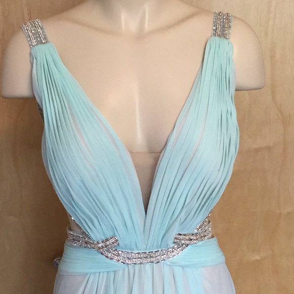 Terani Couture Exclusive design $100 - Picture 6 of 12